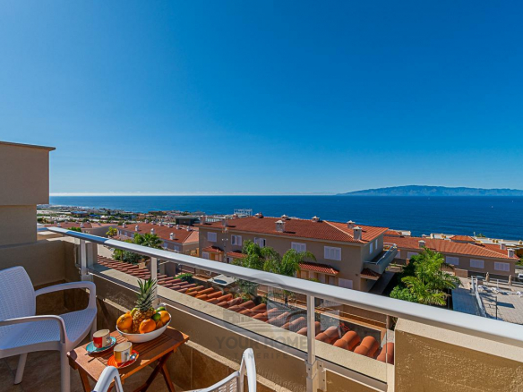 Stunning 2-Bedroom Villa for Sale in Puerto Santiago | Sea Views & Private Garage Explore this semi-detached villa for sale in Puerto Santiago, near Los Gigantes and Playa de la Arena. With terraces, sea views, garage, and access to a pool, this villa is ideal for tranquil, luxurious living.