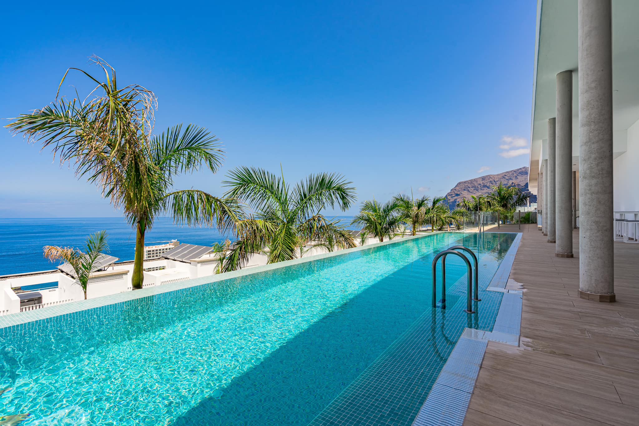 Your Home Tenerife, servicios inmobiliarios en Adeje